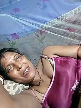 Snapshot of Savita992 chatting on 07-07-26, 07:29 Savita992 online show from 07-07-26, 07:29