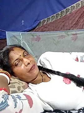 Snapshot of Savita992 chatting on 07-15-26, 07:46 Savita992 online show from 07-15-26, 07:46
