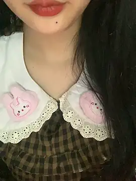 Linhtruong  online show from 11-17-25, 12:55