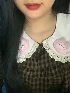 Linhtruong  online show from 11-18-25, 04:28