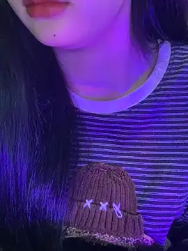 Linhtruong  online show from 02-18-26, 04:08