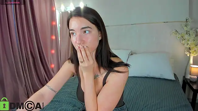 Snapshot of Adelina_Bliss chatting on 05-08-26, 09:25 Adelina Bliss online show from 05-08-26, 09:25