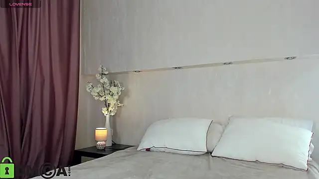 Snapshot of Adelina_Bliss chatting on 05-29-26, 10:57 Adelina Bliss online show from 05-29-26, 10:57