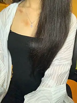 Nhinhi18 online show from 10-20-25, 03:23