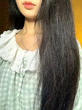 Nhinhi18 online show from 12-14-25, 03:17