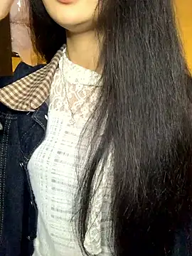 Nhinhi18 online show from 01-17-26, 04:11