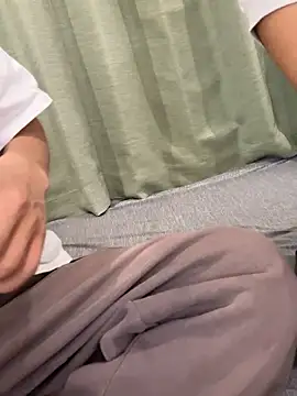 C-4bomb online show from 10-10-25, 08:13