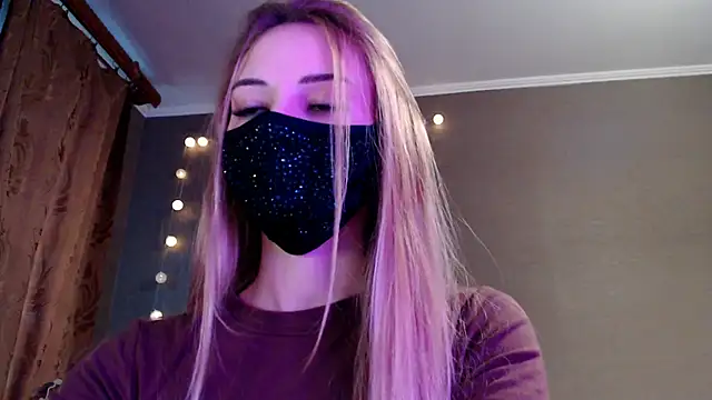 Snapshot of Iris_lave chatting on 01-08-26, 01:35 Iris lave online show from 01-08-26, 01:35