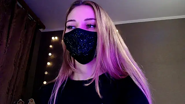 Snapshot of Iris_lave chatting on 01-12-26, 03:06 Iris lave online show from 01-12-26, 03:06