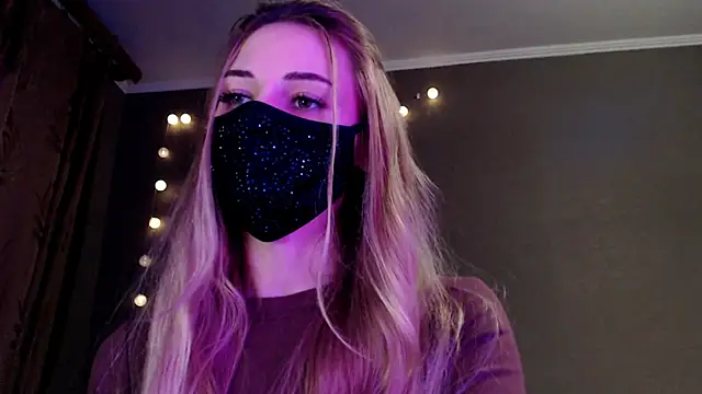 Snapshot of Iris_lave chatting on 01-17-26, 03:06 Iris lave online show from 01-17-26, 03:06