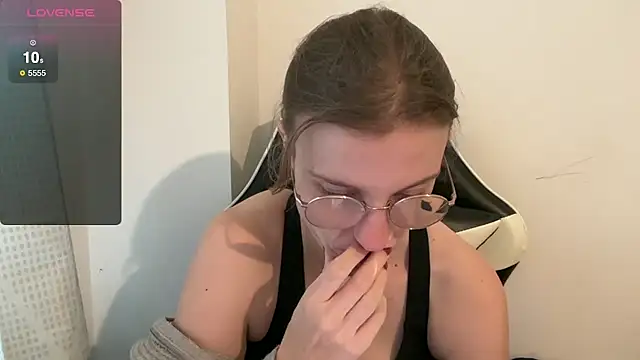 Snapshot of BustyKellyXXX chatting on 12-01-25, 10:09 BustyKellyXXX online show from 12-01-25, 10:09