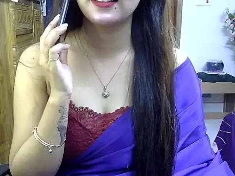 Snapshot of Obonti_2000 chatting on 10-28-25, 05:26 Obonti 2000 online show from 10-28-25, 05:26