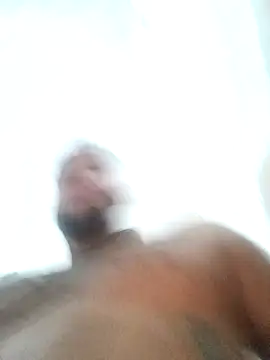 Snapshot of Frank0021 chatting on 11-21-25, 11:36 Frank0021 online show from 11-21-25, 11:36