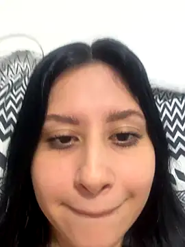 Snapshot of lucy_grey25 chatting on 10-26-25, 08:15 lucy grey25 online show from 10-26-25, 08:15