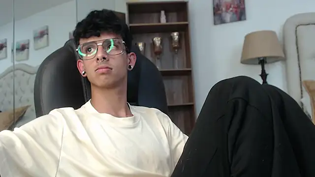 Ibratxandy online show from 04-18-26, 07:58