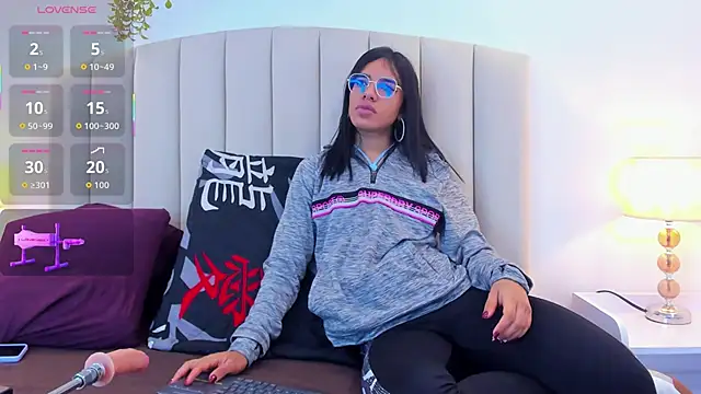 Snapshot of Rachel_Donnelly chatting on 09-30-25, 05:12 Rachel Donnelly online show from 09-30-25, 05:12