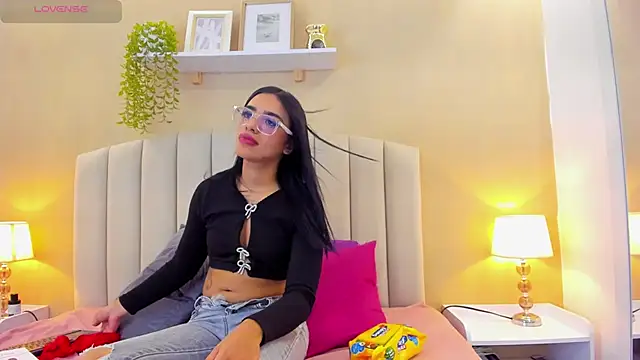 Rachel Donnelly online show from 03-26-26, 03:01