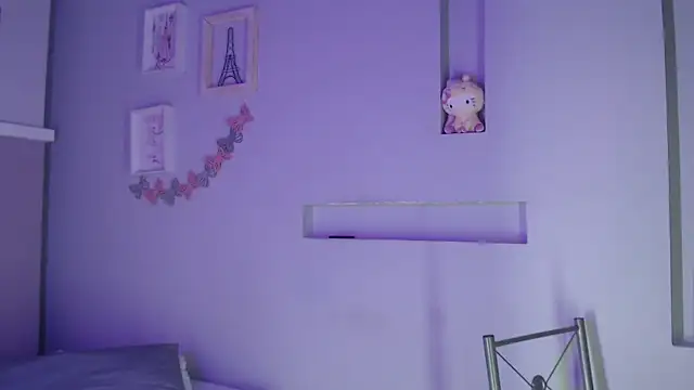 pocahontamoon online show from 10-18-25, 04:19