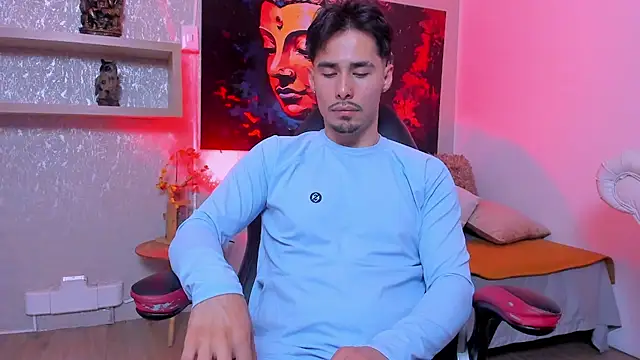 loghan fox online show from 10-07-25, 03:36