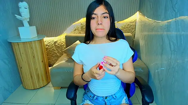 Snapshot of cami_goddess_r chatting on 10-15-25, 12:38 cami goddess r online show from 10-15-25, 12:38