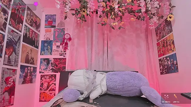 Snapshot of FluffyMelons chatting on 07-11-26, 11:06 FluffyMelons online show from 07-11-26, 11:06