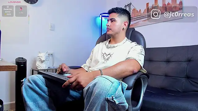  Juanes online show from 12-19-25, 11:56