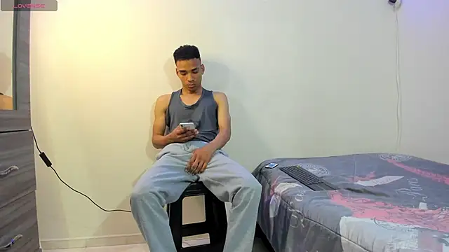 Snapshot of kenan_2601 chatting on 10-29-25, 08:21 kenan 2601 online show from 10-29-25, 08:21