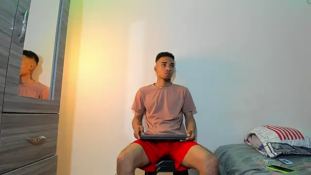 Snapshot of kenan_2601 chatting on 11-17-25, 08:47 kenan 2601 online show from 11-17-25, 08:47