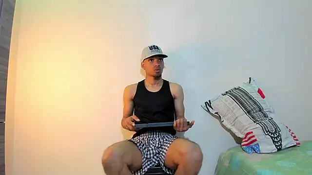 Snapshot of kenan_2601 chatting on 11-25-25, 09:15 kenan 2601 online show from 11-25-25, 09:15