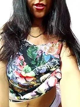 Snapshot of Princessa05 chatting on 10-28-25, 01:25 Princessa05 online show from 10-28-25, 01:25