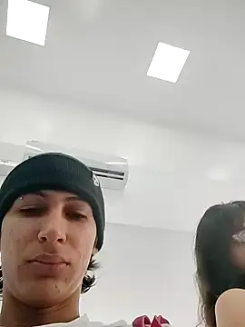 Snapshot of DavidAndClare chatting on 09-23-25, 03:48 DavidAndClare online show from 09-23-25, 03:48