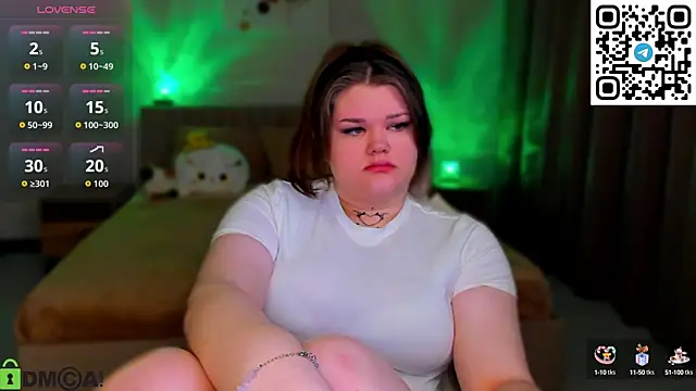 Snapshot of elle_one chatting on 10-08-25, 03:04 elle one online show from 10-08-25, 03:04