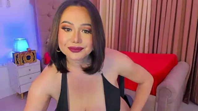 Snapshot of dianaCortney_21 chatting on 11-08-25, 12:49 dianaCortney 21 online show from 11-08-25, 12:49