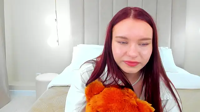 Snapshot of NoraHaynes chatting on 09-19-25, 02:35 NoraHaynes online show from 09-19-25, 02:35