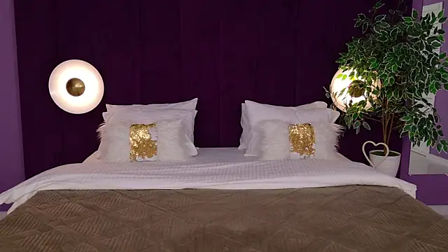 Snapshot of NoraHaynes chatting on 11-17-25, 03:12 NoraHaynes online show from 11-17-25, 03:12