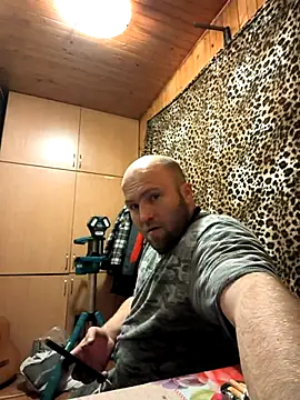 Snapshot of fbsinfo chatting on 10-27-25, 02:26 fbsinfo online show from 10-27-25, 02:26