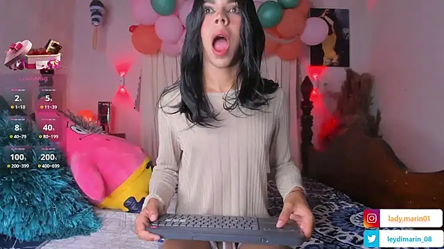 Snapshot of beauty_doll1 chatting on 09-11-25, 02:50 beauty doll1 online show from 09-11-25, 02:50