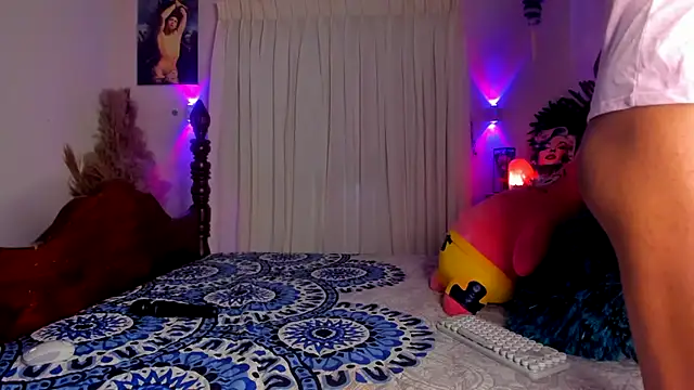 Snapshot of beauty_doll1 chatting on 09-18-25, 03:36 beauty doll1 online show from 09-18-25, 03:36