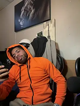 Snapshot of 1mistaGoodWood chatting on 01-14-26, 04:23 1mistaGoodWood online show from 01-14-26, 04:23