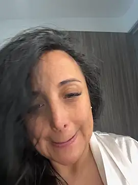 hotadhara01 online show from 10-29-25, 02:30