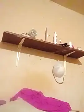 Snapshot of 125Delfin90 chatting on 11-12-25, 06:14 125Delfin90 online show from 11-12-25, 06:14