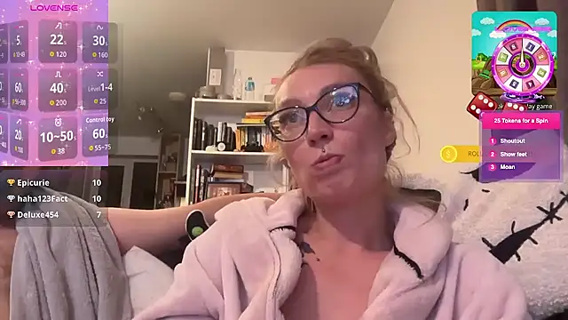 harleyblair online show from 10-22-25, 10:20