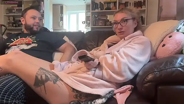 harleyblair online show from 10-23-25, 01:32