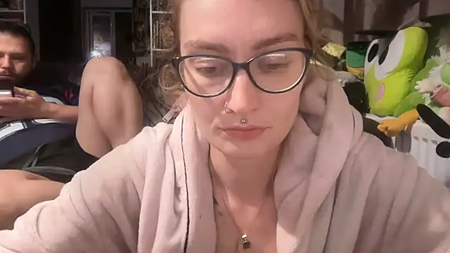 Snapshot of harleyblair chatting on 07-20-26, 10:01 harleyblair online show from 07-20-26, 10:01
