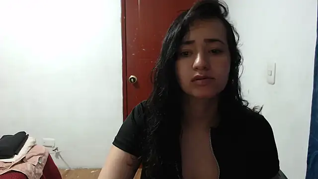 Snapshot of annie_clark2 chatting on 03-05-25, 08:10 annie clark2 online show from 03-05-25, 08:10