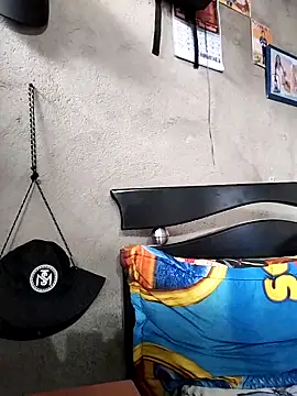 Tussi-amor online show from 09-15-25, 03:45