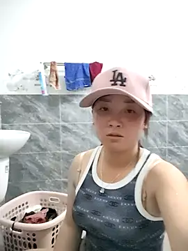 asian 2k online show from 10-09-25, 03:26