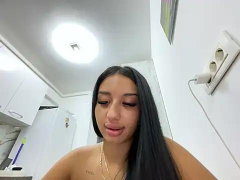 Snapshot of BlueEyes_BB chatting on 09-10-25, 06:08 BlueEyes BB online show from 09-10-25, 06:08