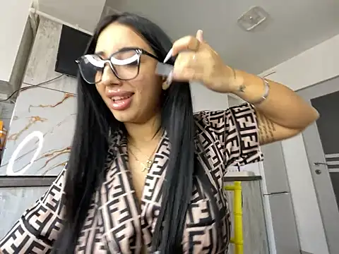 Snapshot of BlueEyes_BB chatting on 10-17-25, 10:07 BlueEyes BB online show from 10-17-25, 10:07