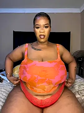 Snapshot of THICKBUNNYCHICKxxx chatting on 09-24-25, 10:18 THICKBUNNYCHICKxxx online show from 09-24-25, 10:18